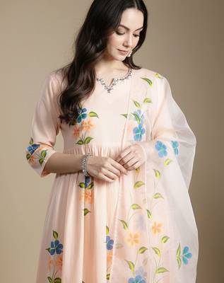 Floral Printed V-Neck Empire Pure Cotton A-Line Kurta With Trousers & Dupatta 2