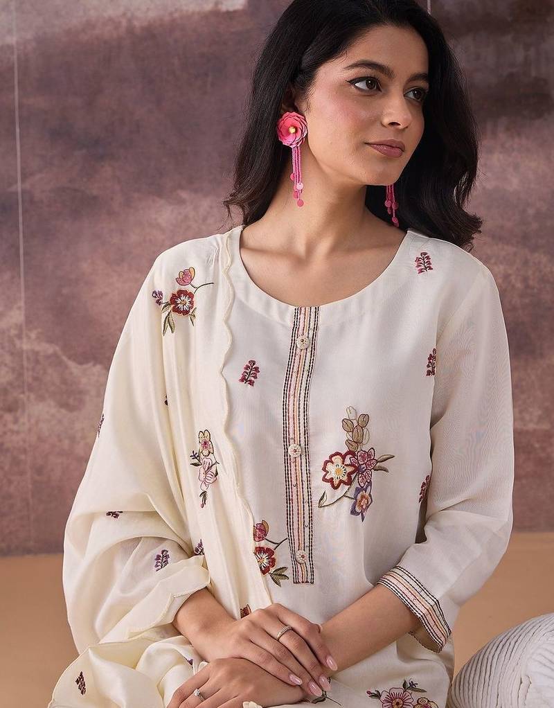 Floral Embroidered Thread Work Straight Kurta With Trousers & Dupatta