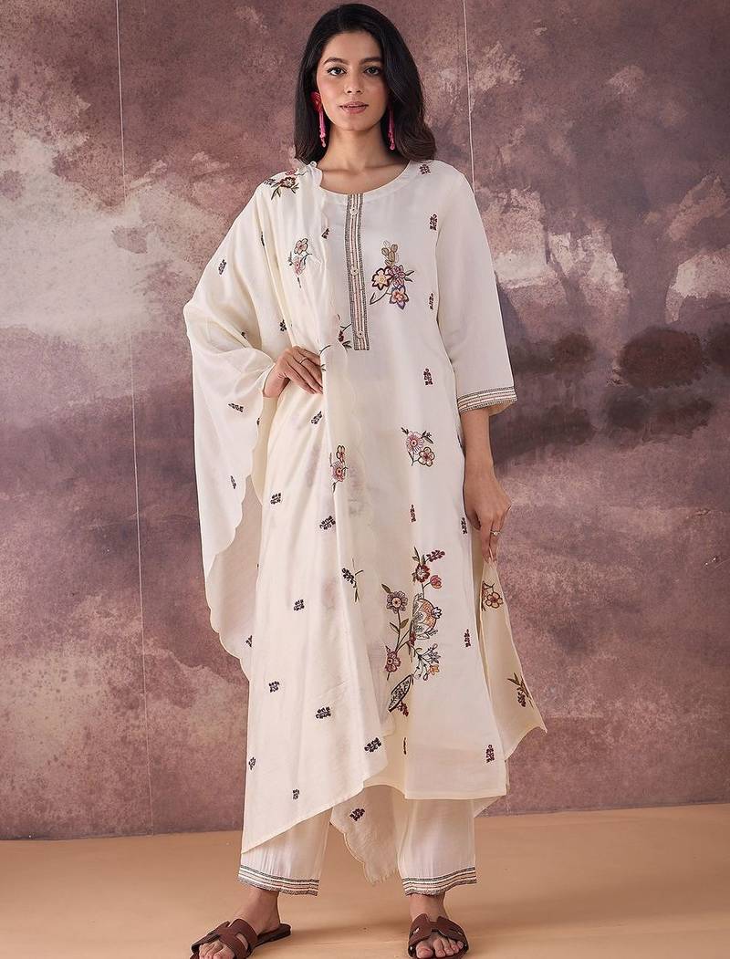 Floral Embroidered Thread Work Straight Kurta With Trousers & Dupatta