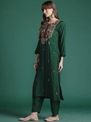 Floral Embroidered Thread Work Kurta with Trousers & With Dupatta 6