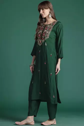 Floral Embroidered Thread Work Kurta with Trousers & With Dupatta