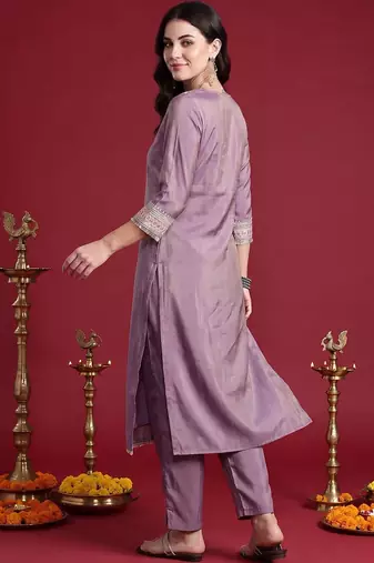 Women Ethnic Motifs Embroidered Regular Thread Work Kurta with Trousers