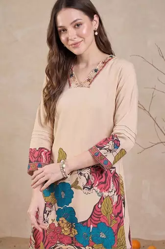 Women Animal Printed Regular Kurta with Palazzos