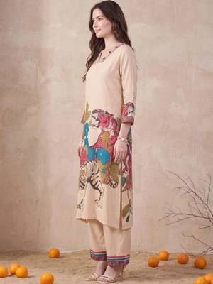 Women Animal Printed Regular Kurta with Palazzos 3