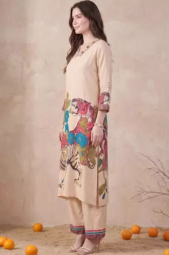 Women Animal Printed Regular Kurta with Palazzos