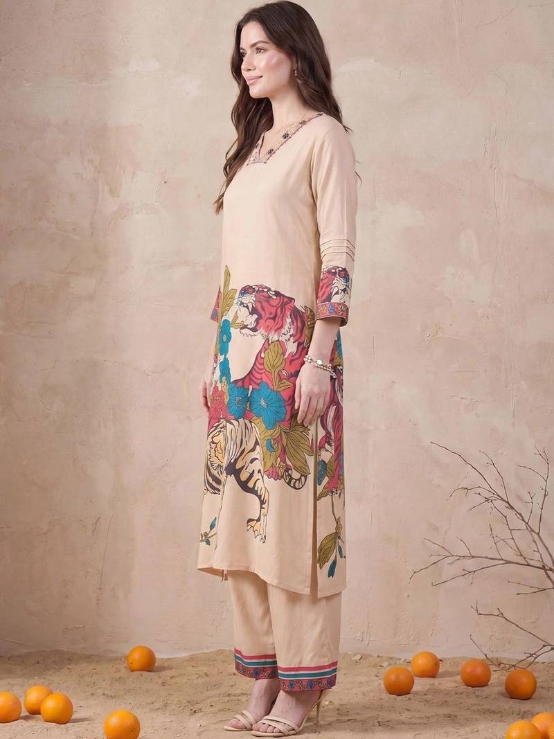 Women Animal Printed Regular Kurta with Palazzos