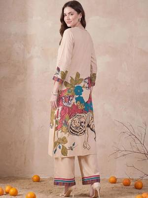 Women Animal Printed Regular Kurta with Palazzos 4