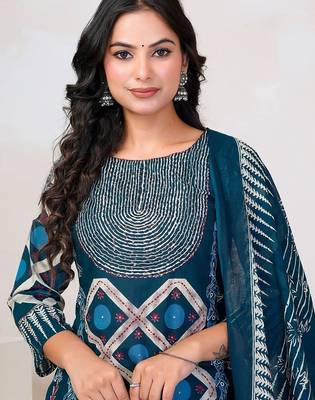 Women Floral Printed Regular Sequinned Pure Cotton Kurta with Trousers & With Dupatta 1
