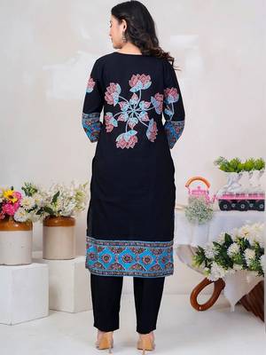 Women Floral Printed Regular Sequinned Pure Cotton Kurta with Trousers & With Dupatta 4