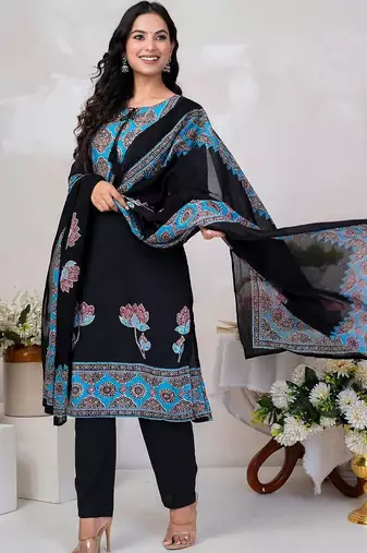 Women Floral Printed Regular Sequinned Pure Cotton Kurta with Trousers & With Dupatta