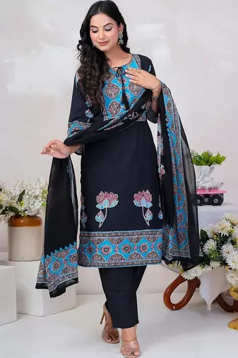 Women Floral Printed Regular Sequinned Pure Cotton Kurta with Trousers & With Dupatta