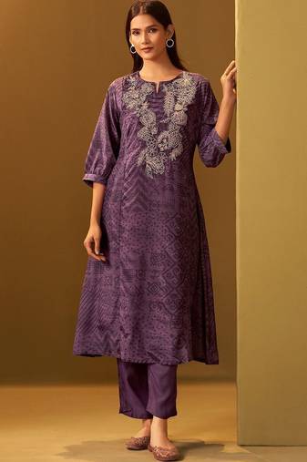 Women Ethnic Motifs Printed Regular Thread Work Kurta with Trousers