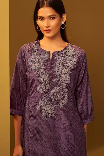 Women Ethnic Motifs Printed Regular Thread Work Kurta with Trousers