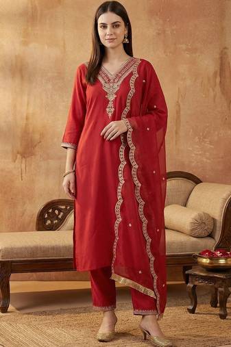 Women Ethnic Motifs Embroidered Regular Liva Kurta with Trousers & With Dupatta