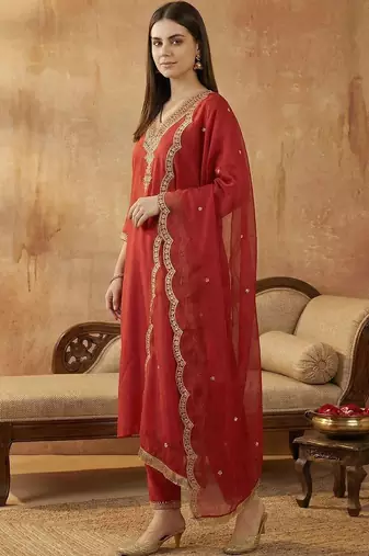 Women Ethnic Motifs Embroidered Regular Liva Kurta with Trousers & With Dupatta