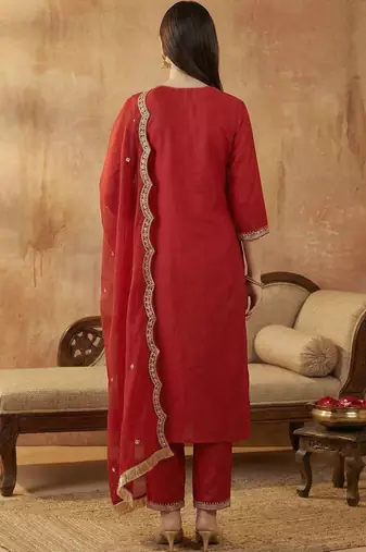 Women Ethnic Motifs Embroidered Regular Liva Kurta with Trousers & With Dupatta