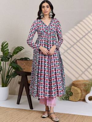 Women Floral Printed Empire Pure Cotton Kurta with Trousers & With Dupatta 1