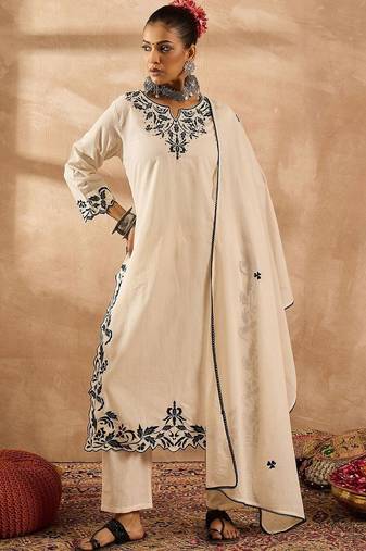 Women Ethnic Motifs Embroidered Regular Thread Work Pure Cotton Kurta with Trousers & With Dupatta