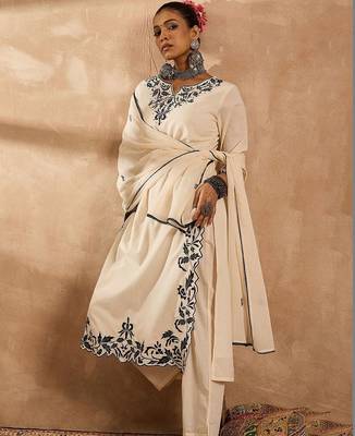 Women Ethnic Motifs Embroidered Regular Thread Work Pure Cotton Kurta with Trousers & With Dupatta 3