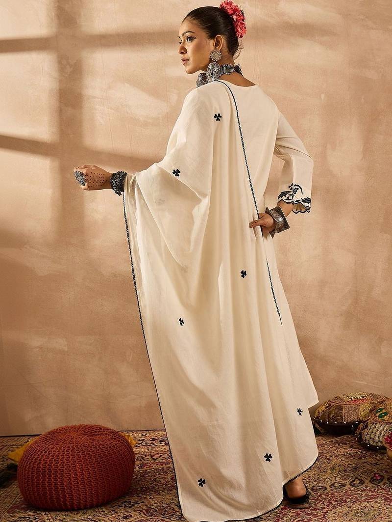 Women Ethnic Motifs Embroidered Regular Thread Work Pure Cotton Kurta with Trousers & With Dupatta