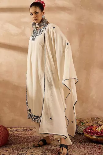 Women Ethnic Motifs Embroidered Regular Thread Work Pure Cotton Kurta with Trousers & With Dupatta