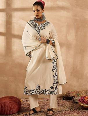 Women Ethnic Motifs Embroidered Regular Thread Work Pure Cotton Kurta with Trousers & With Dupatta 6