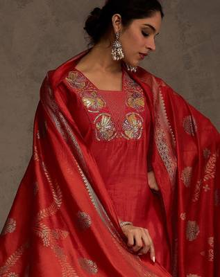 Women Ethnic Motifs Embroidered Regular Kurta with Trousers & With Dupatta 4