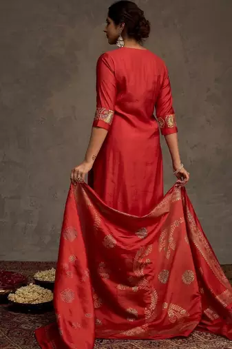 Women Ethnic Motifs Embroidered Regular Kurta with Trousers & With Dupatta