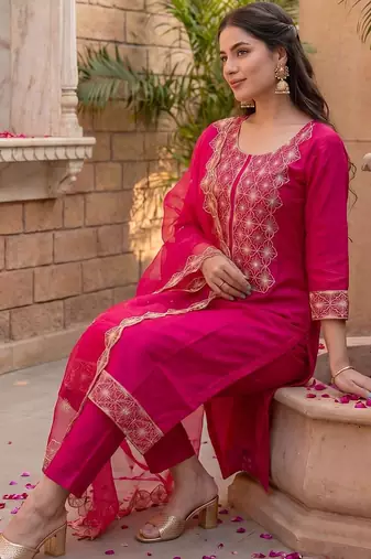 Women Ethnic Motifs Embroidered Regular Kurta with Trousers & With Dupatta