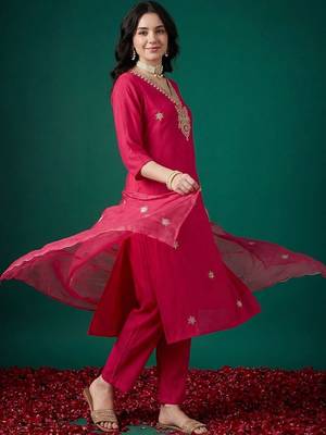 Women Ethnic Motifs Embroidered Regular Thread Work Kurta with Trousers & With Dupatta 3