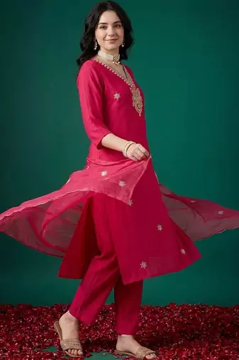 Women Ethnic Motifs Embroidered Regular Thread Work Kurta with Trousers & With Dupatta
