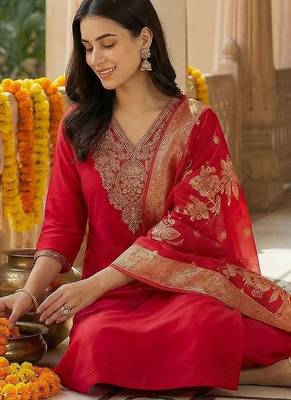 Women Ethnic Motifs Embroidered Regular Thread Work Kurta with Trousers & With Dupatta 5