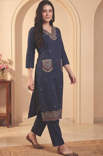 Women Ethnic Motifs Embroidered Regular Thread Work Pure Cotton Kurta with Trousers