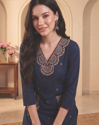Women Ethnic Motifs Embroidered Regular Thread Work Pure Cotton Kurta with Trousers 2