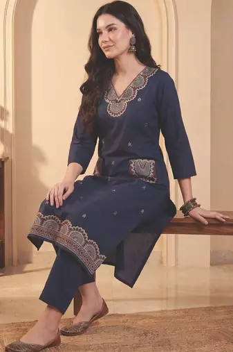 Women Ethnic Motifs Embroidered Regular Thread Work Pure Cotton Kurta with Trousers