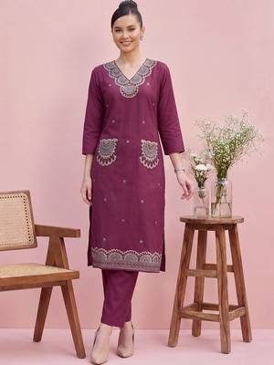 Women Ethnic Motifs Embroidered Regular Thread Work Pure Cotton Kurta with Trousers 1