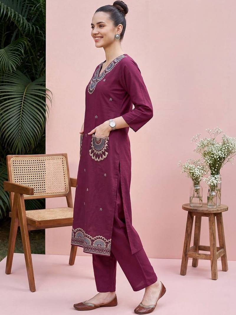 Women Ethnic Motifs Embroidered Regular Thread Work Pure Cotton Kurta with Trousers