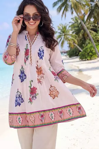 Women Floral Printed Regular Pure Cotton Kurti with Trousers