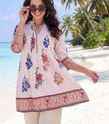 Women Floral Printed Regular Pure Cotton Kurti with Trousers