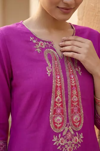 Women Ethnic Motifs Embroidered Regular Thread Work Kurta with Trousers & With Dupatta