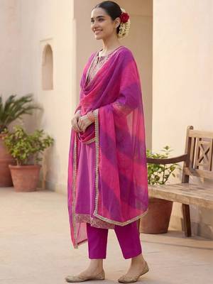 Women Ethnic Motifs Embroidered Regular Thread Work Kurta with Trousers & With Dupatta 5