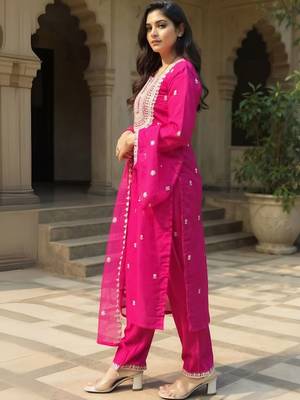 Women Ethnic Motifs Embroidered Regular Thread Work Kurta with Trousers & With Dupatta 3