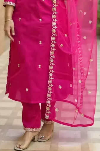 Women Ethnic Motifs Embroidered Regular Thread Work Kurta with Trousers & With Dupatta