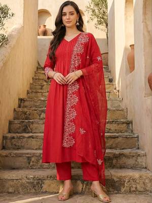 Women Ethnic Motifs Regular Thread Work Kurta with Trousers & With Dupatta 4