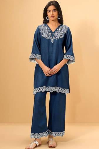 Women Ethnic Motifs Embroidered Regular Thread Work Linen Kurta with Palazzos