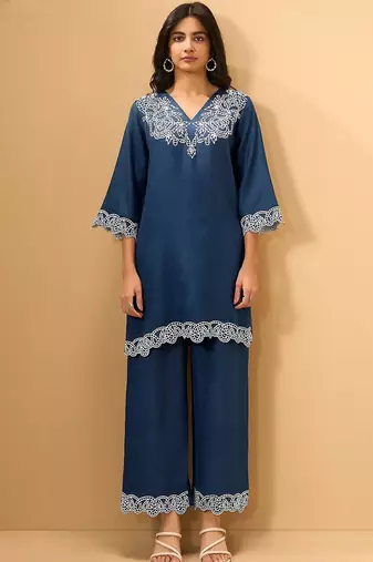 Women Ethnic Motifs Embroidered Regular Thread Work Linen Kurta with Palazzos