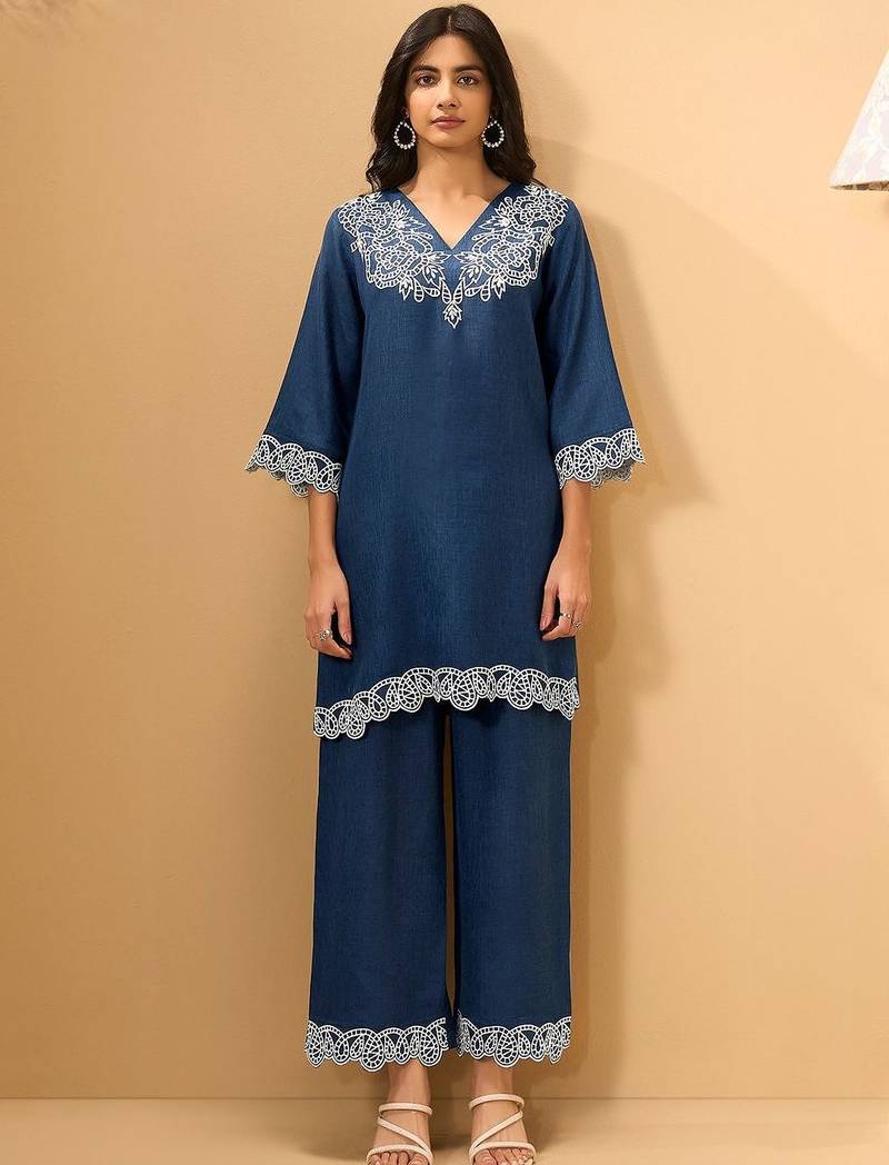 Women Ethnic Motifs Embroidered Regular Thread Work Linen Kurta with Palazzos
