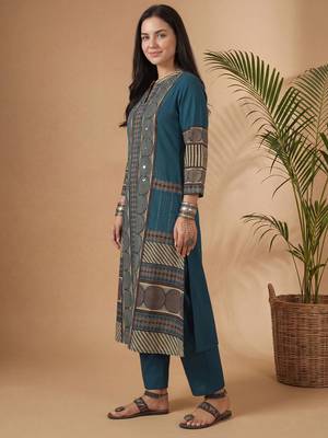 Women Printed Regular Mirror Work Pure Cotton Kurta with Trousers 3
