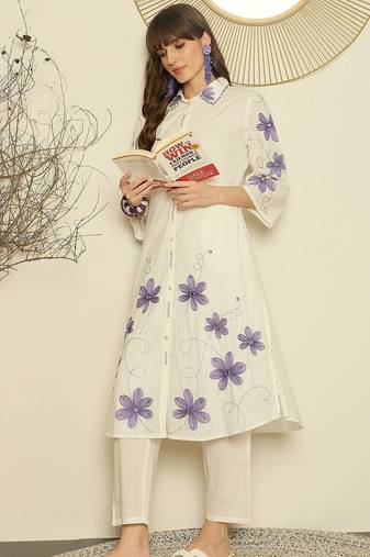 Women Floral Embroidered Regular Thread Work  Cotton Kurta with Trousers