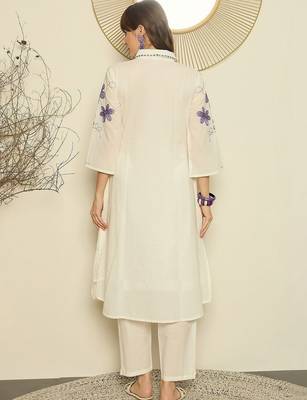 Women Floral Embroidered Regular Thread Work Pure Cotton Kurta with Trousers 4